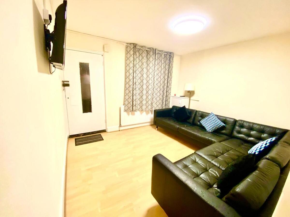 Holiday home Lovely Ground Floor 2 Bedroom House Ealing *